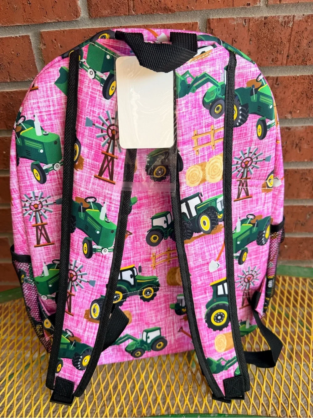 Ngil bright pink